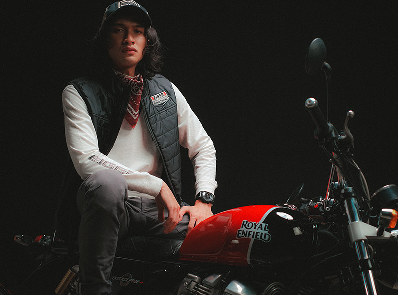 Kolaborasi Eiger X Royal Enfield - T-shirt, Rompi, Topi, dan Bandana
