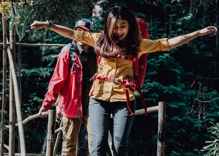 outfit naik gunung wanita