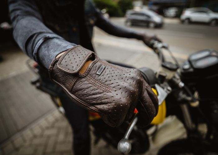 tips mengendarai motor kopling