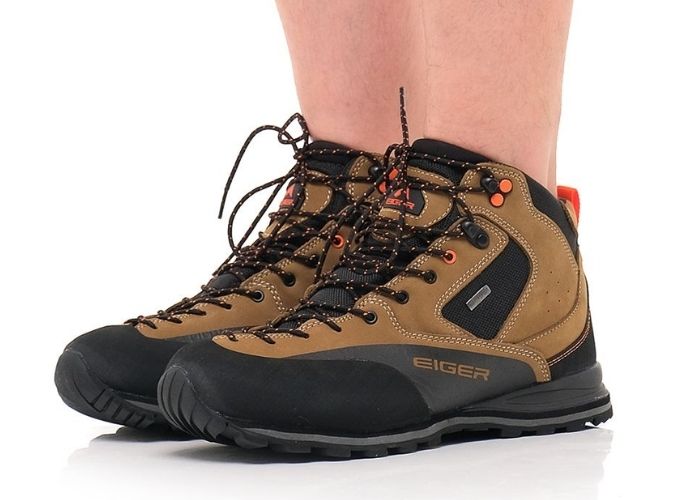 rekomendasi sepatu gunung