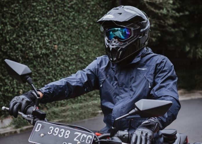 kacamata untuk naik motor