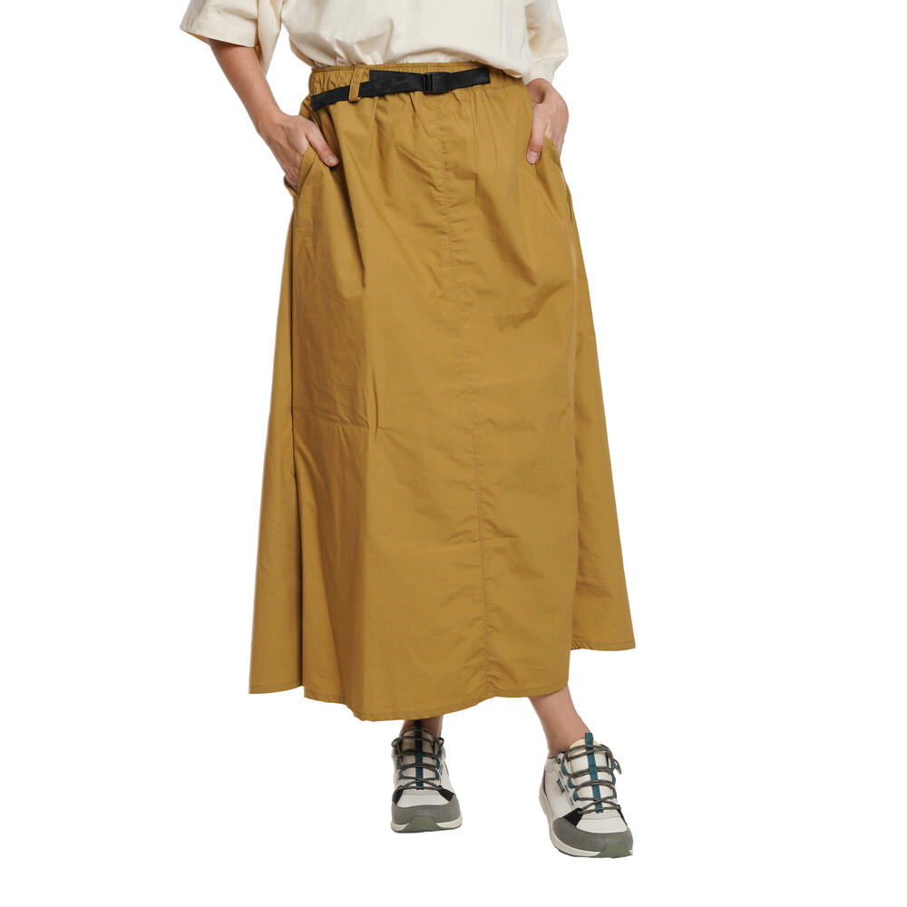 women slade merupakan rok dari EIGER untuk outfit kuliah
