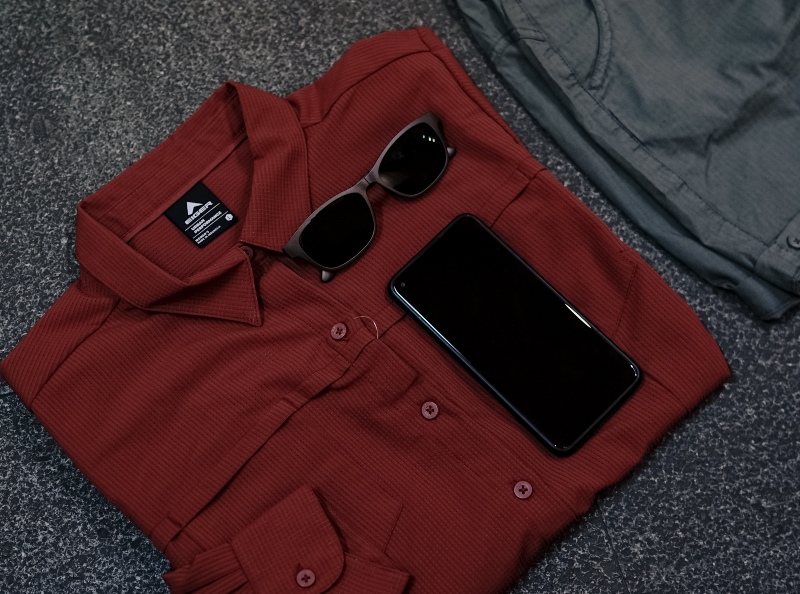 outfit kondangan pria outdoor