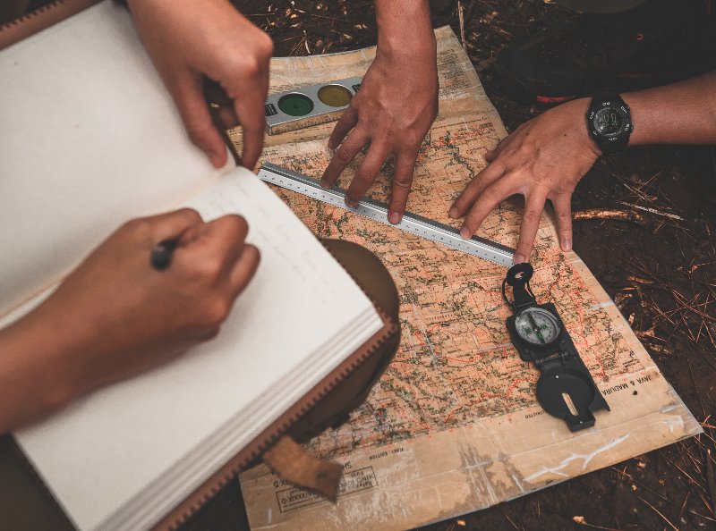 cara mengetahui arah mata angin