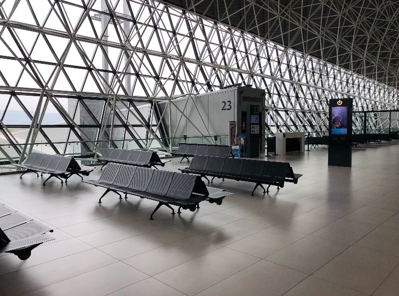 gate keberangkatan pesawat