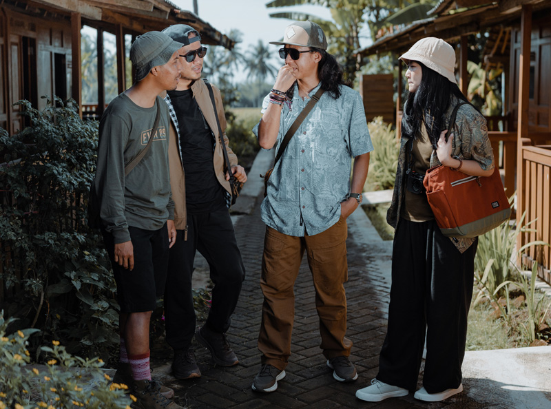 Tiba-tiba ingin traveling? Pesan perlengkapannya di eigeradventure.com aja!