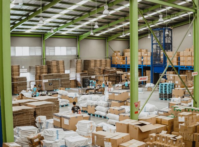 Kebakaran-Gudang-JNE