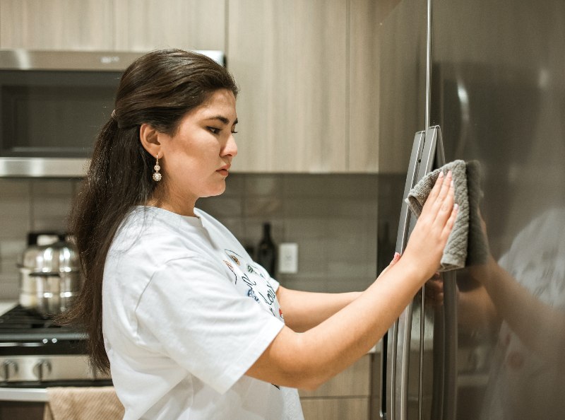 bersihkan lemari pendingin