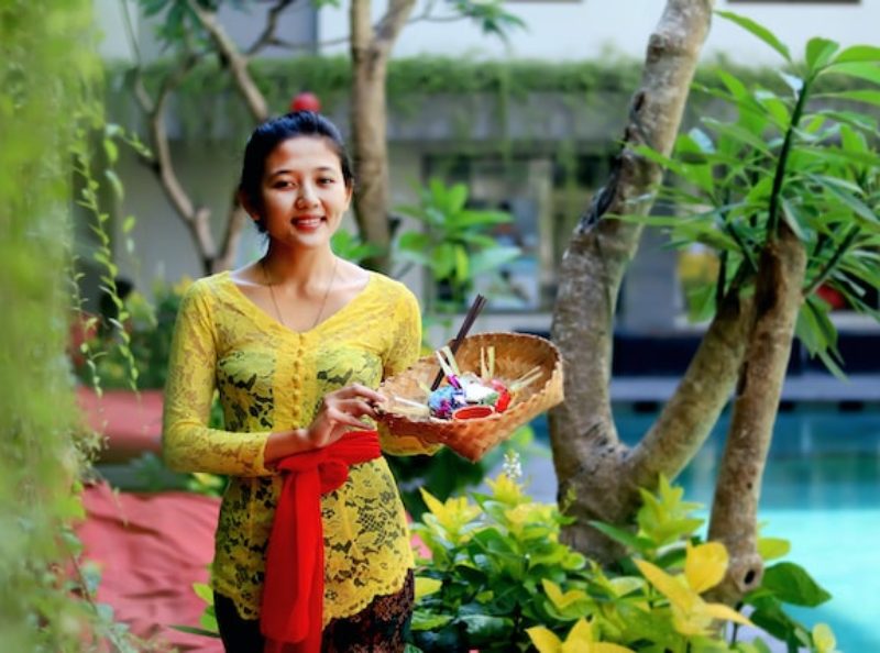 kebaya bali