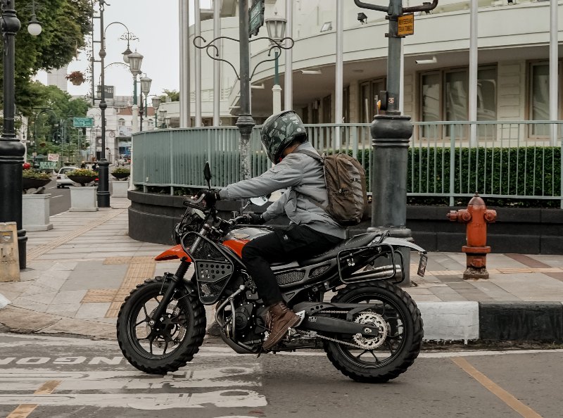 Hindari Jalan yang Rusak