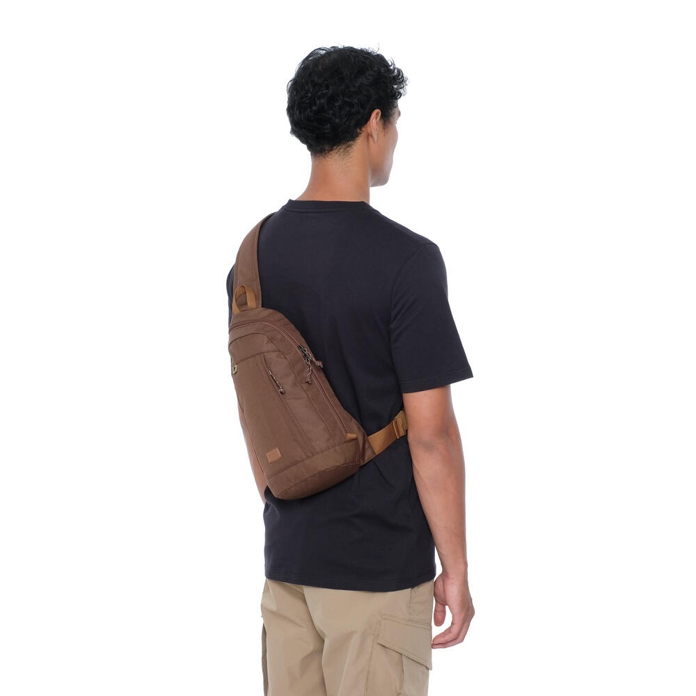 Vancouver Cross Sling merupakan sling bag pria dari EIGER