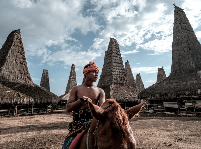 Desa Adat Ratenggaro