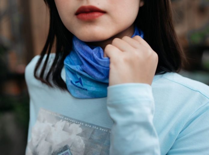 perbedaan syal dan scarf