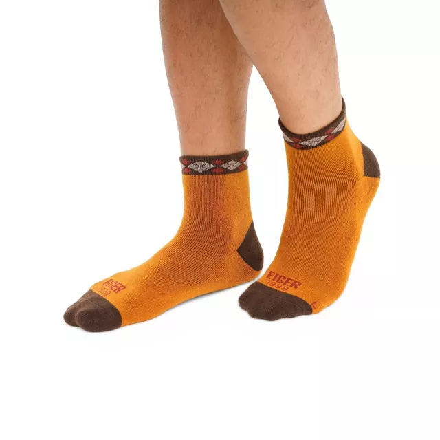 Kaos Kaki Untuk Naik Gunung