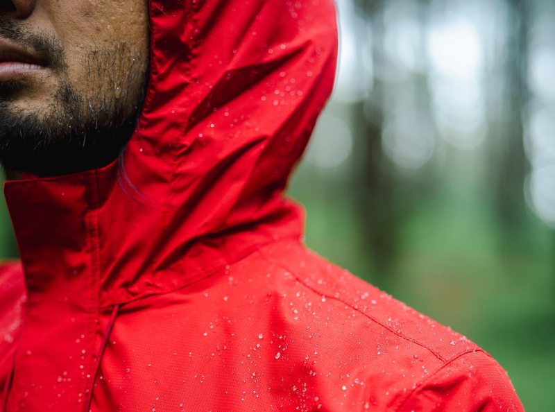 perbedaan water repellent dan waterproof