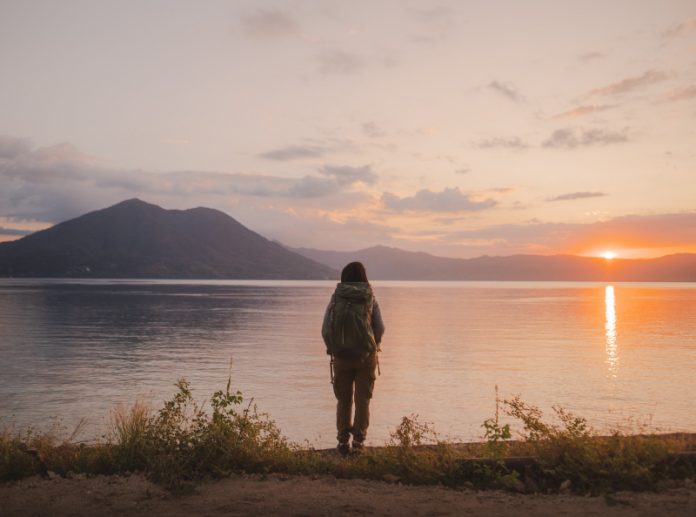 ide pose keren di gunung