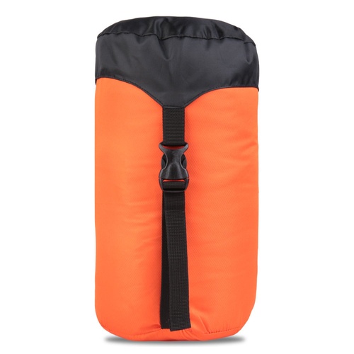 Sleep Sack 1000 merupakan rekomendasi sleeping bag dari EIGER