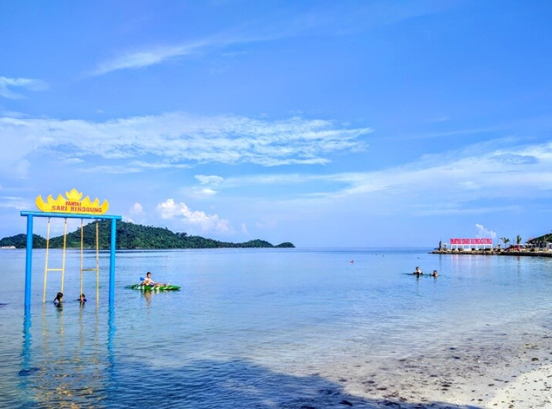 pantai di lampung