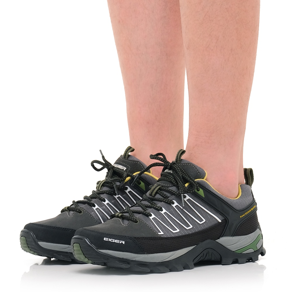 rekomendasi sepatu kuliah pria EIGER