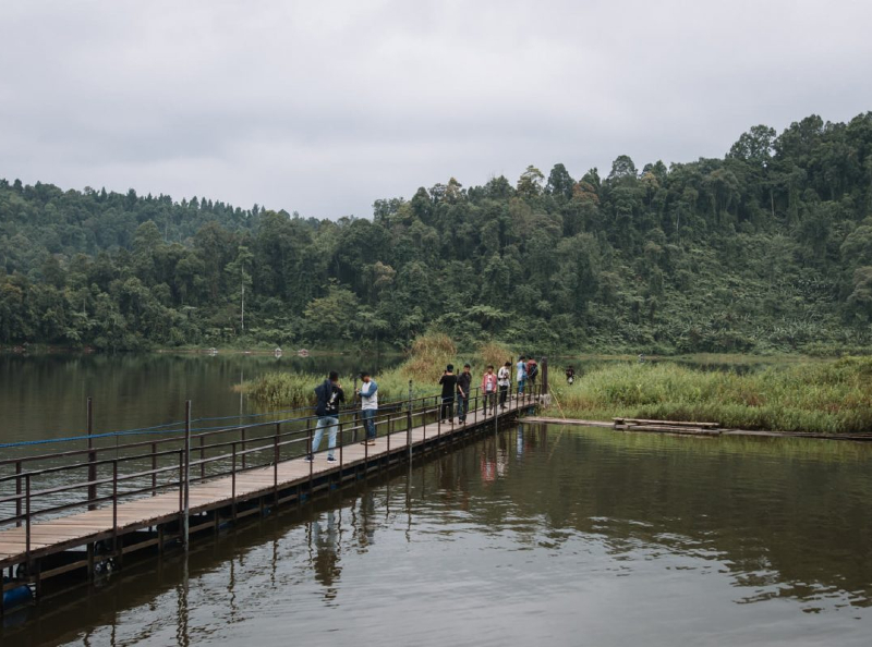 jembatan gantung sukabumi