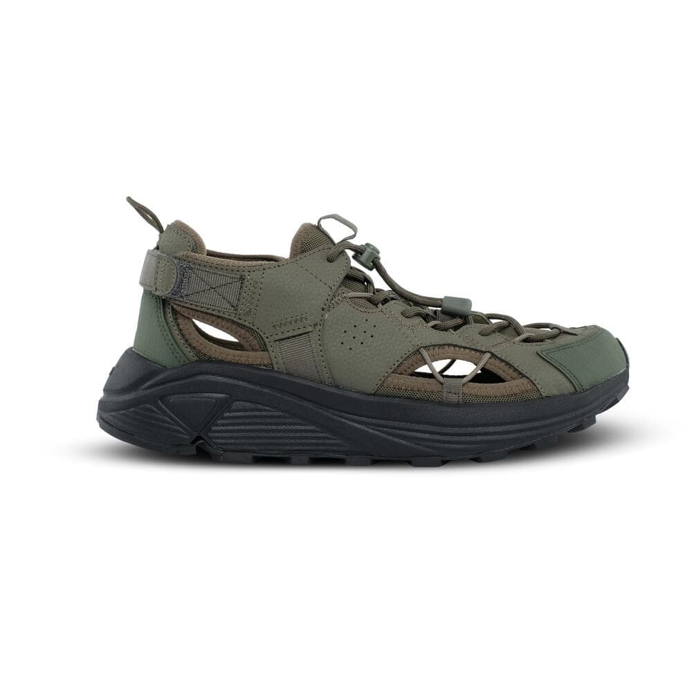 De Molucca Airvent Low Cut merupakan sepatu kerja pria dari EIGER