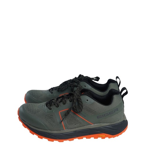 Harrier merupakan sepatu olahraga pria dari EIGER