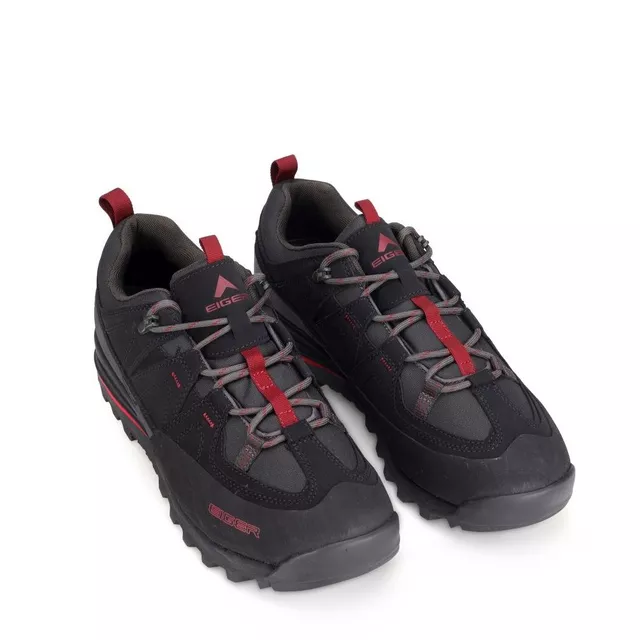 Rekomendasi Sepatu Kerja Pria