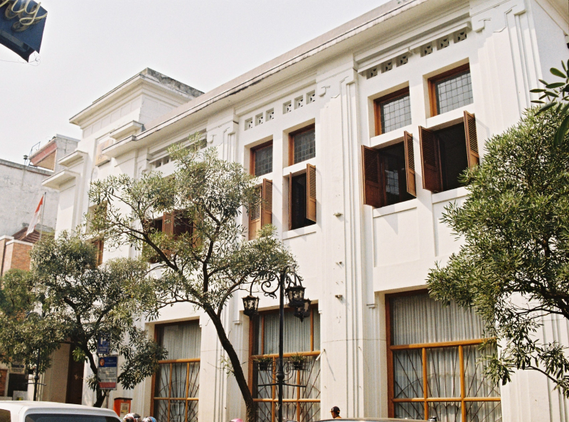 naik kereta ke bandung