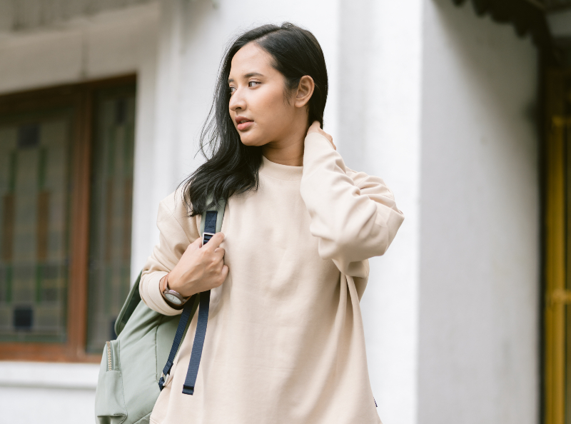 warna baju yang cocok untuk kulit sawo matang