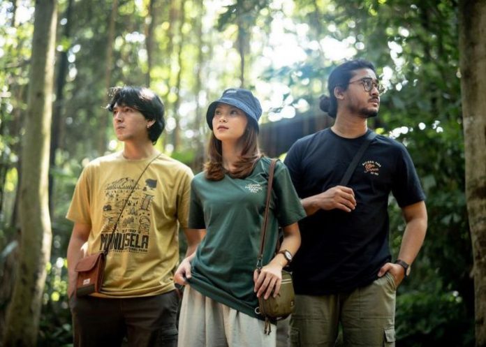 Tips Memilih Ukuran Baju Saat Belanja Online