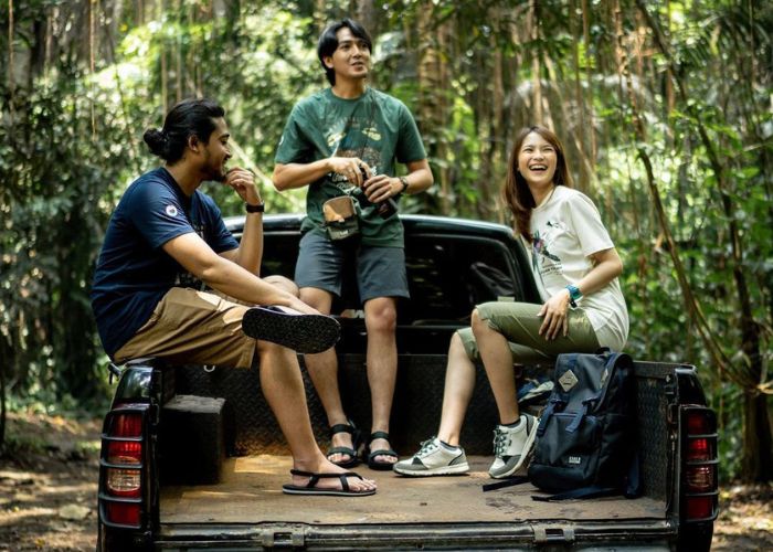 sepatu buat jalan jalan