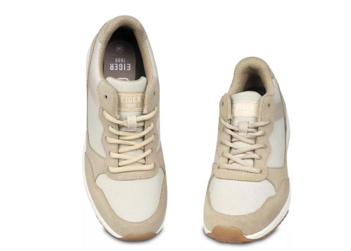 sepatu buat jalan jalan