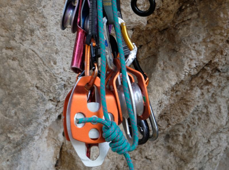 Peralatan Panjat Tebing