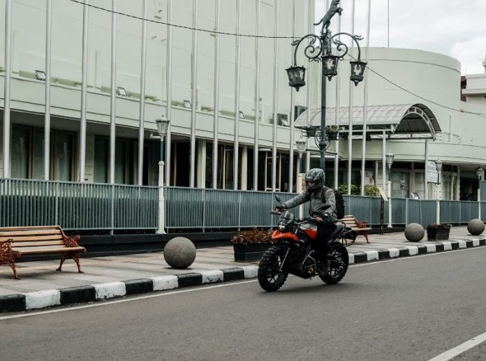 Cara merawat sepatbor motor.