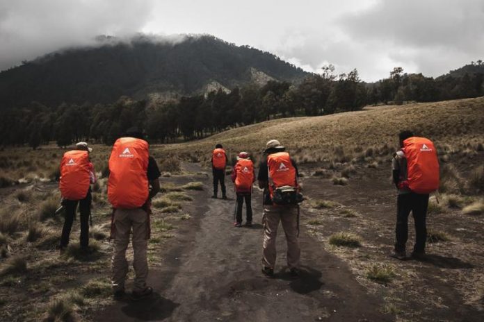 tanda-tanda gunung meletus