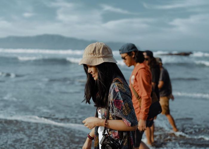 psikologi pantai atau gunung