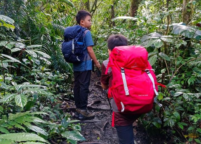 aktivitas anak bersama keluarg