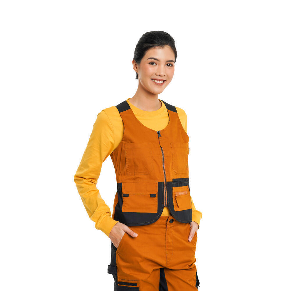 Women Harlow Utility Vest merupakan rompi vest wanita dari EIGER