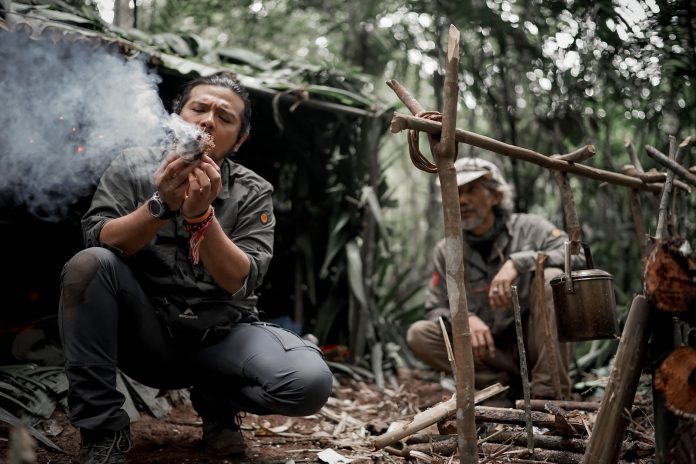tempat berlindung sementara di hutan