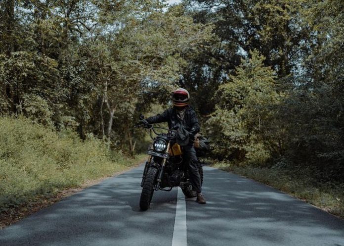 peraturan naik motor