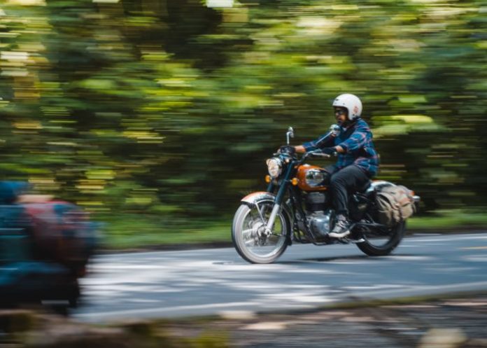 kecepatan normal motor