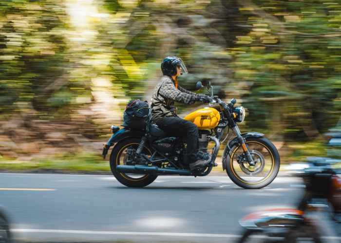 kecepatan normal motor