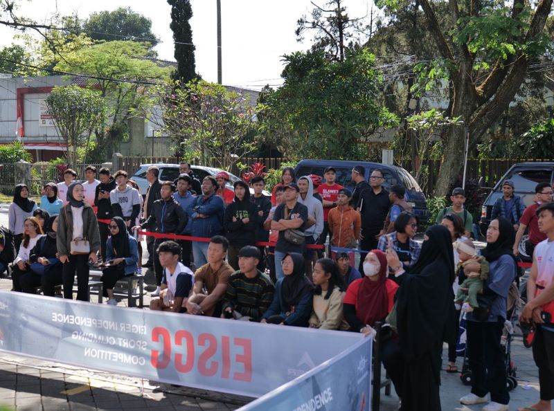 Kompetisi panjat tebing