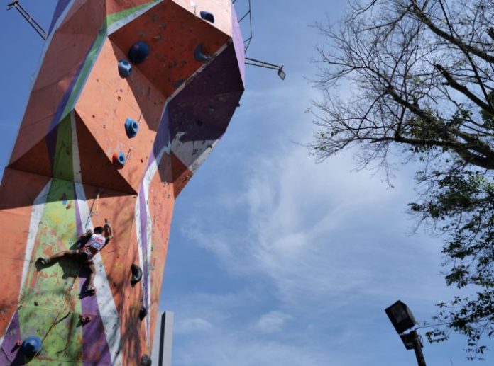 Kompetisi panjat tebing