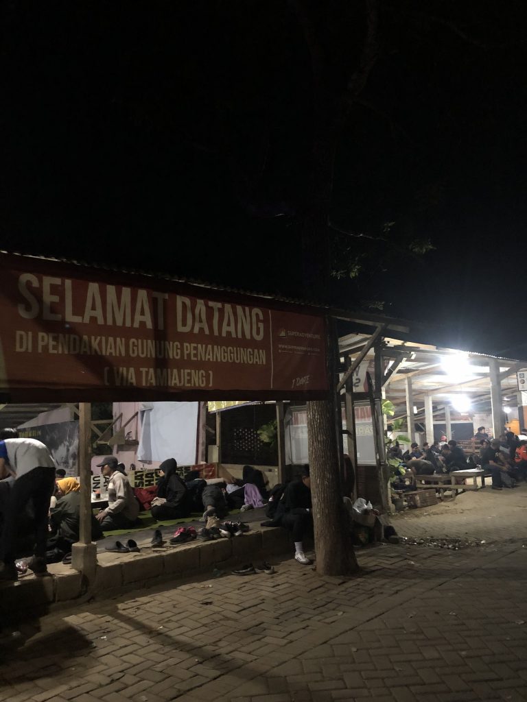 Pendakian Malam Gunung Pananggungan