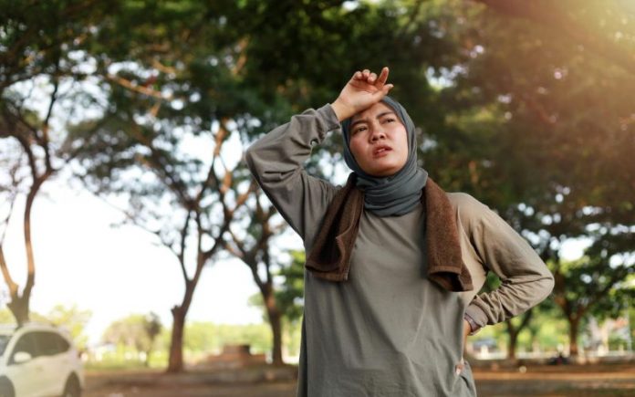 cara mengatasi heat stroke