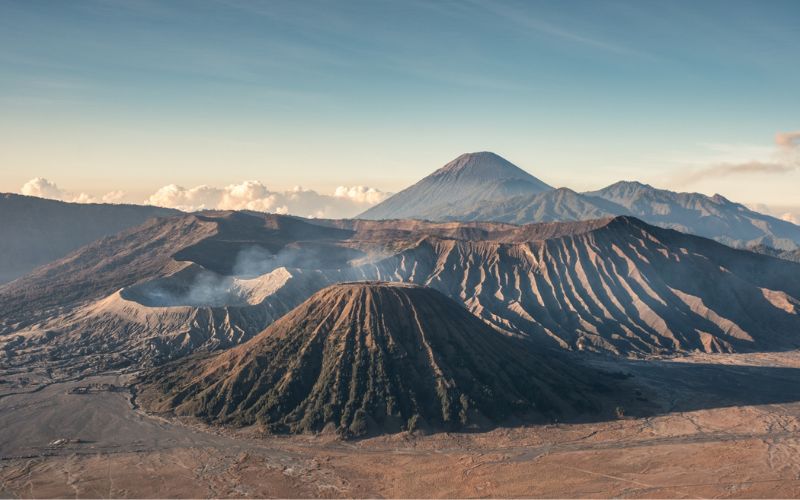 Wisata alam terbaik di indonesia