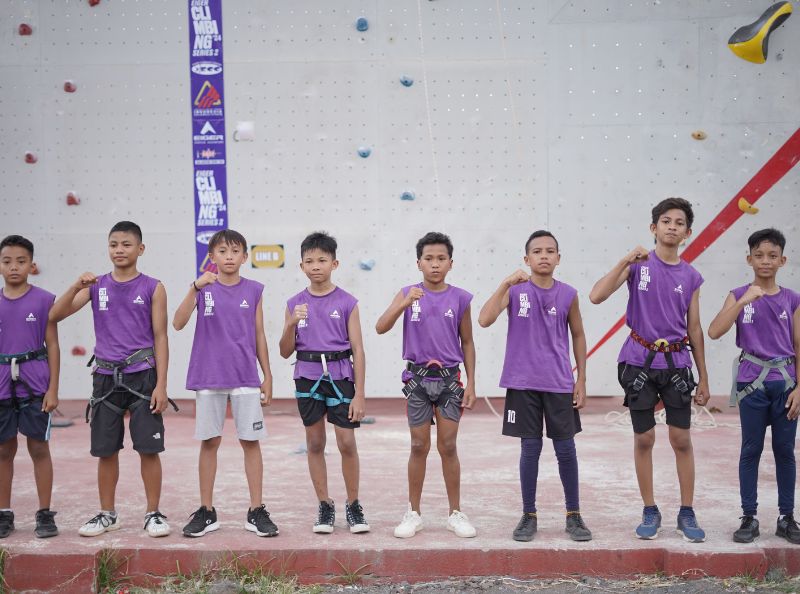 panjat tebing anak EIGER