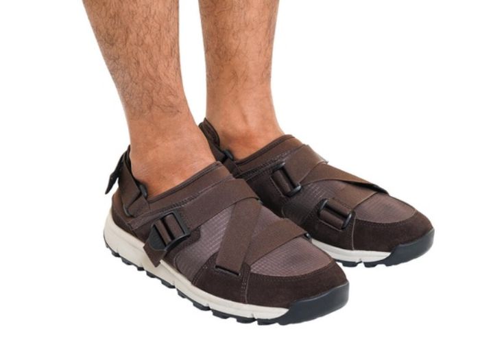 cara membersihkan sepatu suede