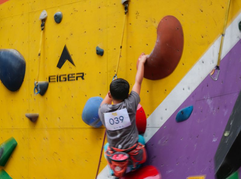 Manfaat Climbing untuk Anak